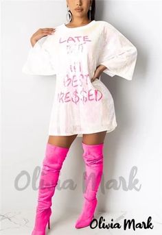 Olivia Mark - Chic White Casual Dress with Elegant Lettering and Offset Hip Detail Casual White Dress, Solid Color Pants, Blue Dress Casual, Solid Color Dress, Chic Pink, Printed Shift Dress, Hip Dress, Sleeveless Jumpsuits, Printed Sleeves