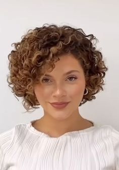 4a Hairstyles Short, Loose Perm Short Hair, Curly Hair Dos, Short Natural Curly Hair, Curly Haircut, Red Curly Hair