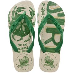 Havaianas e Farm se juntaram para essa parceria brasileiríssima: a combinação do conforto que você já conhece dos chinelos mais amados do mundo com as estampas icônicas da marca carioca. Tinha que dar certo! O modelo Havaianas Farm Siri  é um convite para curir o verão! White Tropical Flip Flops For Beach Season, Green Casual Flip Flops For Vacation, Green Non-slip Flip Flops For Vacation, Casual Green Flip Flops For Vacation, Green Casual Flip Flops For Beach Season, Casual Green Flip Flops For Beach Season, Green Non-slip Casual Flip Flops, Casual Green Non-slip Flip Flops, Non-slip Green Flip Flops For Vacation