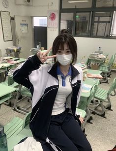 chinese girl highschool china High School Outfits Japanese Girl, Korean Girl School Outfits, China Girl Outfit, Pe Uniform School Korean, Chinese School Uniform Girl, Korean School Classroom, Korean School Uniform Outfits, Korean School Uniform Aesthetic, Korean Student Uniform