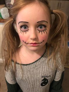 Easy Halloween Kids Makeup, Easy Kids Halloween Makeup, Make Up Halloween Easy Makeup Ideas, Easy Halloween Makeup For Kids, Halloween Face Paint Easy, Kids Halloween Makeup, Nem Halloween Makeup, Creepy Doll Makeup