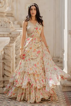 Baju Kahwin, You Are My Moon, Trendy Outfits Indian, Lehenga Designs Simple, Half Saree Designs, Saree Designs Party Wear