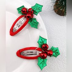 New Product Pattern Type: Christmas Color: Red And Green Type: Snap Clip Material: Iron Width: 2” Length: 2.8” Cute Christmas Accessories, Christmas Accessories Hair, Holly Decor, Christmas Hair Clips, Hair Bows Diy Ribbon, Clip Ideas, Holly Decorations, Halloween Skeleton Hand, Halloween Hair Clips