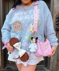 Disney Influencer Aesthetic, Comfy Disney Outfits, Pink Disney Outfit, Disney Core, Disney Ootd, Disneyland Merchandise, Disney Packing