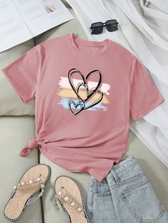 Heart Tshirt Design Graphic Tees, Printed Tee Women, Graphic Heart, T Shirt Label, T Shirt Logo Design, Shirt Logo Design, Shirts Women Fashion, Shirt Print Design, Lazy Outfits