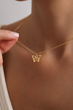 Welcome to the Magical World of PKJewelry Animal Pendant Necklace Gold Plated Tiny Butterfly Pendant Necklace is perfect as a special gift for her. This flying necklace is a great choice as a gift for Mother's Day, Birthday, Anniversary, Valentines Day, Christmas. Our high quality products are specially prepared for you with great care. The gold plating on it is much thicker than other platings. Therefore, it is a nice gift to be used for a long time. Our products do not tarnish and are anti-allergic. - Our chains are sent with 16 inch and 2 inch extension chain. You can adjust it to the size you want. If you want it shorter or longer, please contact us.  All Our Butterfly Necklace  https://www.etsy.com/shop/PKJewelryNecklace?ref=shop-header-name&listing_id=1794870106&from_page=listing&sea Gold Necklace Butterfly, Butterfly Jewelry Necklace, Butterfly Chain Necklace, Dainty Butterfly Necklace, Gold Butterfly Necklace, Small Bead Bracelet, Tiny Butterfly, Dainty Butterfly, Butterfly Necklace Gold