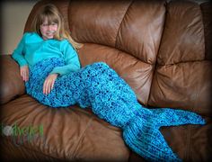 Crochet Pattern pour couverture de queue de sirène - enfant à l'adulte - Bienvenue à vendre des objets finis Diy Mermaid Tail Blanket, Crochet Mermaid Blanket Pattern, Mermaid Tail Blanket Crochet Pattern, Mermaid Tail Blanket Pattern, Crocheted Mermaid, Crochet Mermaid Blanket, Mermaid Tail Blanket Crochet