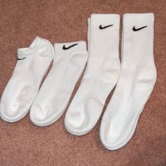 New Without Tags. Came From Random Packs Of Nikes Socks I’ve Bought And Never Got Around To Wearing, Kinda Piled Or Dusty From Poor Drawer Storage #76 Low Nike Socks, How To Style Nike Socks, Long Socks Nike, Long Nike Socks, Nike Clothes Women, Nike Socks Aesthetic, Nike Outfits For Women