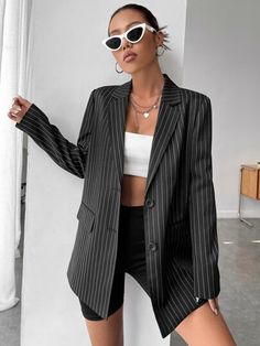 Striped Top Outfit, Elegant Outfit Classy, Work Suits, Outfit Classy, Striped Blazer, Casual Blazer, Blazer Outfits, Black Blazers