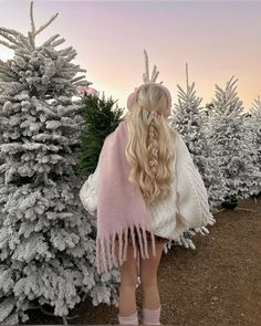 pink christmas aesthetic ❄️🩷 Winter Princess, Winter Outfits Aesthetic, Pink Xmas, Winter Fairy, Christmas Hairstyles, Winter Girls, Christmas Tree Farm, Tree Farms, Winter Hairstyles