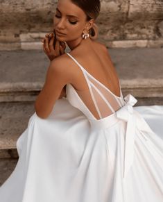 Elegant Satin V-Neck Wedding Dresses With Pockets | Fashionsarah.com Gowns With Bow, Wedding Dresses With Pockets, Dresses With Pockets, Wedding Dress With Pockets, White Bride, V Neck Wedding Dress, Formal Cocktail Dress, Wedding Dress Fabrics, Backless Wedding