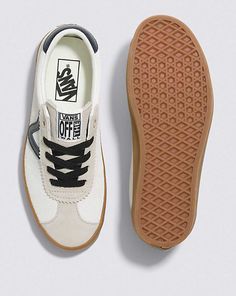 A Streamlined Shoe that Keeps the 90s Alive The Sport Low takes inspiration from Vans’ 90s heritage styles to create a unique retro aesthetic. From the standout “V” Sidestripe to the old school logo label, this low top shoe keeps the vintage vibes coming. Retro low-top style Updated proportions with a lower profile Lace-up closure Suede uppers with leather accents Heritage “V” sidestripes Old school logo label Single-wrap sidewalls Supportive padded collars Signature rubber waffle outsoles 70s Tennis Shoes, Forum Low Cl Shoes, Vans Sport Low, Womens Trendy Shoes, Alohas Sneakers, Fall Shoes 2024, Vans Womens Shoes, Women’s Shoes, Slipons Shoes