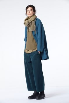 German Fashion, Blue Coat, Mode Casual, 가을 패션, Mode Inspiration, Dandy, Look Fashion, Jeggings, Casual Style