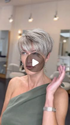 Short Platinum Blonde Hair, Sassy Haircuts, Blonde Pixie Hair, Hair Older Women