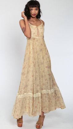 Bohemian Beige Prairie Dress For Spring, Bohemian Beige Prairie Dress For Summer, Vintage Beige Prairie Dress For Garden Party, Y2k Prairie Dress, Vintage Beige Prairie Dress For Summer, Spring Vintage Maxi Prairie Dress, Gunne Sax Maxi Dress, Gunnie Sax Dress, Gunne Sax Sundress