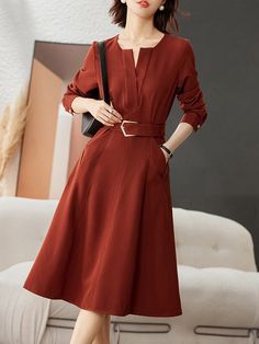 Vivian Seven Dress Dress Semi Formal Classy, Winter Office Fashion, Full Sleeves Dress, Mood Designer Fabrics, Long Sleeve Fitted Dress, Frock Design, Million Dollar, Modern Outfits, Western Outfits