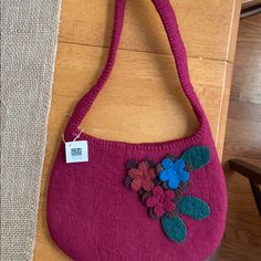 Burgundy Wool Purse With Floral Detail. Snap Closure. Hand Made And Sewn. Purses Patterns, Knitted Purse, Wool Ideas, Wool Purse, Knit Purse, Felted Wool, Mini Bags, Wool Felt, Snap Closure