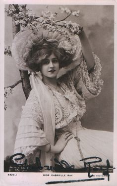 Edwardian Hairstyles, Paris Mode, Gibson Girl, Victorian Women, White Photos