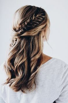 Fishtail Braid Hairstyles, Fishtail Braids, Hairstyle Tutorials, Dresses For, For Wedding, Open Hairstyles, Fishtail Braid, Haircut Styles, Beauty Hair Makeup