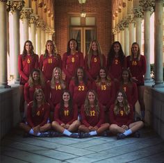 the women's soccer team is posing for a photo