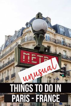 a street sign with the words things to do in paris