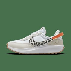 Nike Waffle Debut Women's Shoes. Nike.com Nike Waffle Debut, Team Orange, Nike Waffle, Womens Nike, Heritage Fashion, Nike Shoes Women, Nike Store, Shoe Obsession, Shoe Game