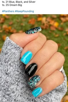 Aug 4, 2024 - This Pin was discovered by KAustin. Discover (and save!) your own Pins on Pinterest Nails Dipped, Teal Nails, Christmas Gel, Christmas Gel Nails, Cute Gel Nails, Nails And Hair, Shellac Nails, Nails Christmas, Black Nail