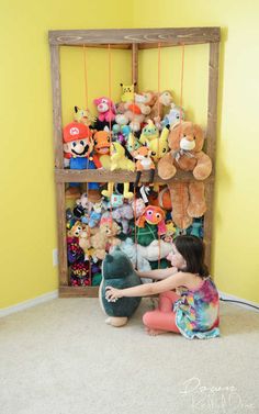 Toy Organization Ideas, Coloring Book Storage, Pool Toy Storage, Outdoor Toy Storage, Toy Storage Ideas, Bath Toy Organization