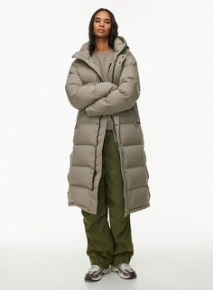 THE SUPER PUFF™ LONG Super Puff Long, The Super Puff, Puffer Jacket Style, Super Puff, Winter Must Haves, Down Puffer Jacket, Easy Shape, Free Jeans, Ripstop Fabric