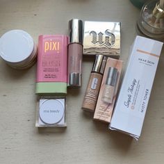 Includes Primer, Highlighters, Blush And Clinique Foundation+Concealer Damper In Shade 01( Linen). Only Clinique Highlighter And Pixi Blush Have Been Used 2-3 Times. Everything Else Is Brand New. Clinique Highlighter, Cheek And Lip Tint, Derma Cosmetics, Clinique Foundation, Makeup Favs, Creamy Blush, Preppy Makeup, Makeup Christmas, Cute Eye Makeup