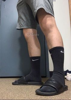 Sock Pics, White Men Hairstyles, Sneakers Socks, Nike Sandals, Sport Nike, Sneakers And Socks