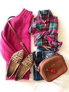 Sugarplum Style, Vol. 74  I love EVERYTHING about this outfit. Outfit Inspiration Fall, Looks Chic, 가을 패션, Clothes And Accessories, Looks Style, Mode Inspiration, Fall Winter Outfits, Pink Sweater