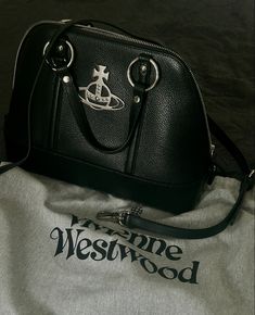 Vivienne Westwood Aesthetic, Vivienne Westwood Bag Aesthetic, Black Designer Bags, Medium Handbags, Bowling Bags, Bags Aesthetic, Black Purses, Black Bag