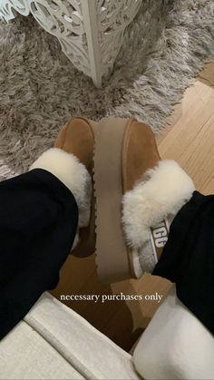 Ugh Platform Slippers, Ugh Slipper, Uggs Platform, Ugg Slippers Outfit, Ugg Platform Slippers, Ugg Platform, Fluffy Shoes