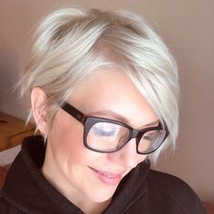 Womens Short Hairstyles, Haircut And Color, Short Pixie Haircuts, Short Hair With Layers, Short Bob Hairstyles, Short Haircuts, Short Hair Cuts For Women, Hair Today, Great Hair