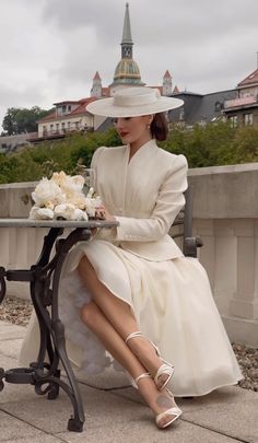 Lena Hoschek | Wedding Suit | s.nova.vintage | REEL Vestidos Vintage, Moda Vintage, Mode Inspo, Looks Chic, Look Vintage, Vintage Glamour