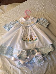 Vintage Baby Gear, Friends Dress, Vintage Baby Dresses, Baby Wardrobe, Designer Baby Clothes, Cool Kids Clothes