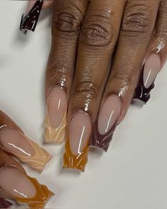 Fall Acrylics Simple, Baddie Autumn Nails, Fall Short Acrylic Nails Autumn, Nails Ideas Fall Autumn, Fall Nail Sets Long, Boots With Cargo Pants, Fall Short Acrylic Nails Designs, Fall Nail Black Women, Nail Designs Fall Colors