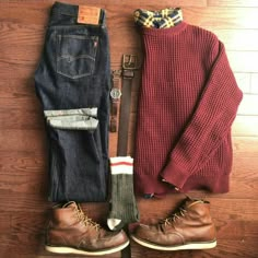 Boot Outfit Men, Burgundy Sweater Outfit, Sweater Outfit Men, Outdoorsmen Style, Casual Outfits Mens, Lumberjack Style, Sweater Outfits Men, Labels Clothing, Boots Outfit Men