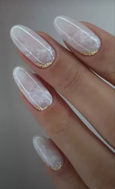 Nails Plain, Maquillage Yeux Cut Crease, Wedding Nails Bridesmaid, Nails Bridesmaid, Wedding Nails French, Nails Elegant, Nails For Bride, Wedding Nails Glitter, January Nails