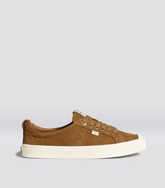 CARIUMA : Women's Low Top Sand Contrast Thread Canvas | The OCA Low Leather Vans, Blue Suede Shoes, Toes Designs, White Leather Sneakers, Perfect Marriage, Sneaker Men, Brown Sneakers, Bold Color, Suede Sneakers