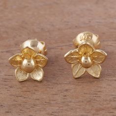 Paw Necklace, Flower Earrings Gold, Floral Studs, Dainty Studs, India Jewelry, Sterling Silver Stud Earrings, Gold Earrings Designs, Dog Paw, Silver Stud Earrings