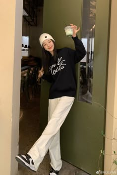 Korean College Outfits, Boyish Outfits, Korean Outfit Street Styles, Japan Outfit, Clothes Korean Style, Korean Casual Outfits, Korean Girl Fashion, Casual Chic Outfit, Kpop Fashion Outfits