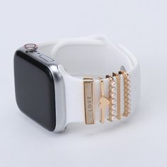 Apple Watch Korean Accessories, Trendy Watches Apple, Apple Watch Charms, Apple Watch Bands Gold, Watch Charms, Apple Watch Bands Sports, Gold Apple Watch, Personalized Watches, Apple Watch Sport