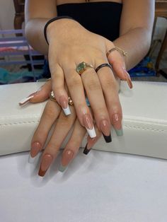 Cream Gel Polish, Color Cube, Classic Nail, Fake Nails Designs, Nail Looks, Stunning Nail Designs, French Acrylic Nails, Almond Acrylic Nails