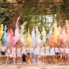 Powder Paint Photoshoot, Color Powder Party, Group Photography Ideas, Color Powder Photoshoot, Gender Reveal Powder, Savannah Banana, Indian Wedding Aesthetic, Sisterhood Retreat, Holi Color