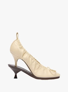 Jacquemus soft lambskin leather ballerina pumps with bow accent. #sponsored Weird Heels, Gen Z Fashion, Cc Shoes, Heels White, Ballerina Pumps, So Kate, Hot Heels, Running Trainers, Fashion Victim