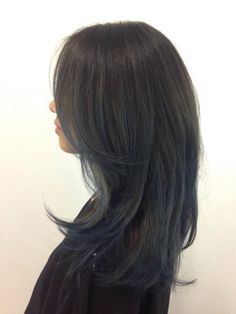 Blue Tinted Hair Brown, Midnight Blue Underneath Hair, Navy Blue Hair On Brown Hair, Dark Blue On Black Hair, Black Hair Blue Balayage, Blue Grey Highlights On Dark Hair, Blueish Brown Hair, Dark Blue Hair Highlights For Black Hair, Blue On Brown Hair No Bleach