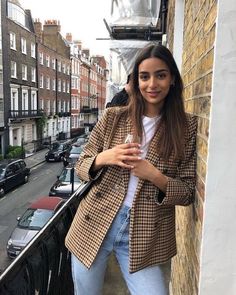 Blazer Suit Women, Elegant Blazers, Fashion 80s, Long Sleeve Outerwear, Fashion Victim, Fashion Weeks, Mode Inspo, Blazer Outfits, 가을 패션