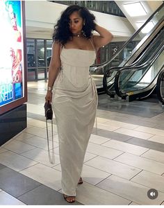 Tammy Rivera Instagram, Big Size Fashion Dress, Tammy Rivera, Big Size Fashion, Chic Dress Classy, Dinner Dress Classy, African Print Dress Designs, Effortlessly Chic Outfits, High Fashion Outfits